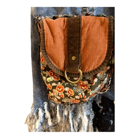 upcycled, bleached, fringe-hem denim skirt. Waist 30 length 21 - Picture 4 of 8